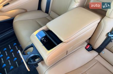 Седан Lexus LS 2022 в Ровно