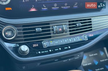 Седан Lexus LS 2022 в Ровно