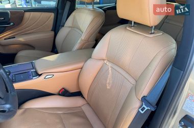 Седан Lexus LS 2022 в Ровно