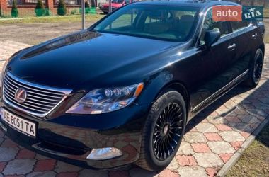 Седан Lexus LS 2008 в Апостолово
