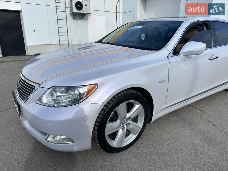 2008 Lexus LS, VIN JTHGM46F985032156:plate — фото 1 (autoria)
