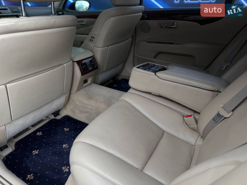 Седан Lexus LS 2008 в Запорожье