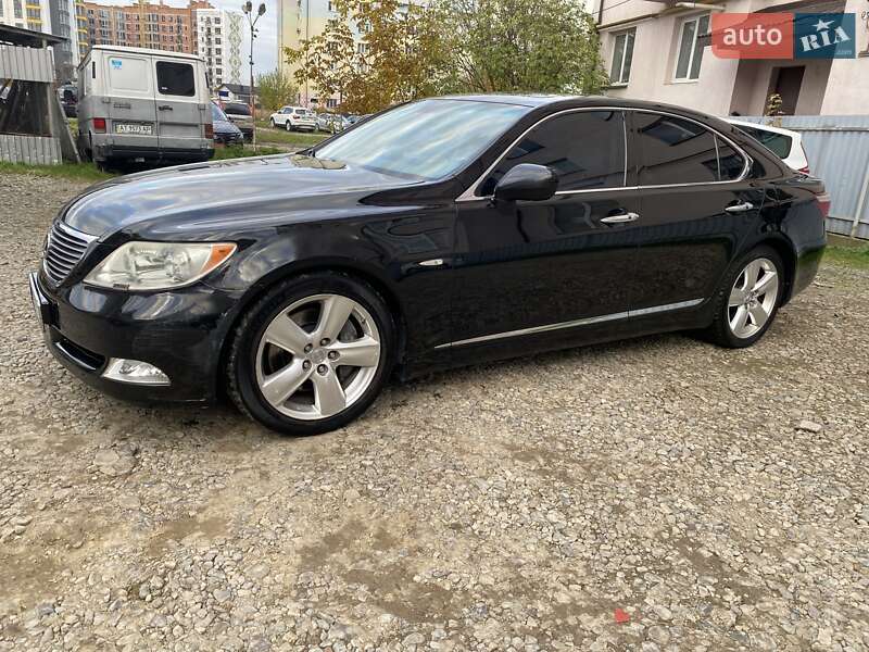 Седан Lexus LS 2008 в Ивано-Франковске