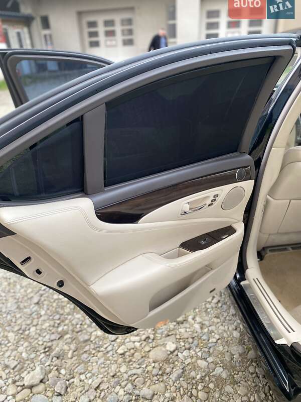 Седан Lexus LS 2008 в Ивано-Франковске