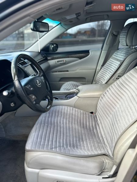 Седан Lexus LS 2007 в Врадиевке