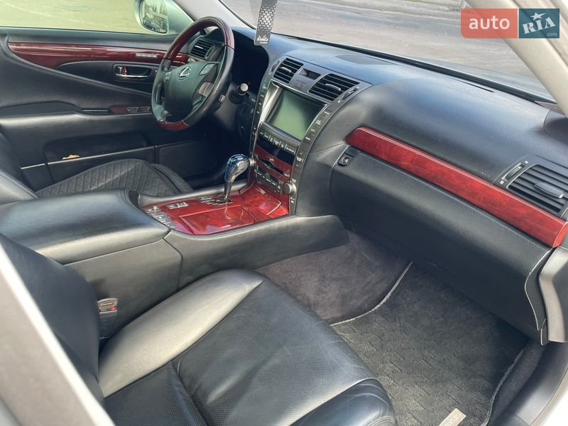 Седан Lexus LS 2007 в Києві