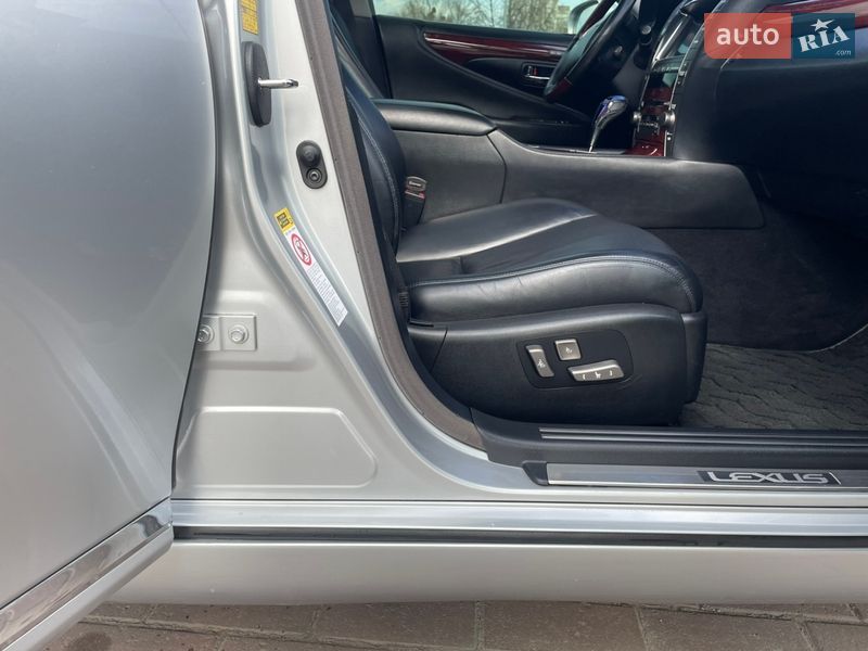 Седан Lexus LS 2007 в Києві