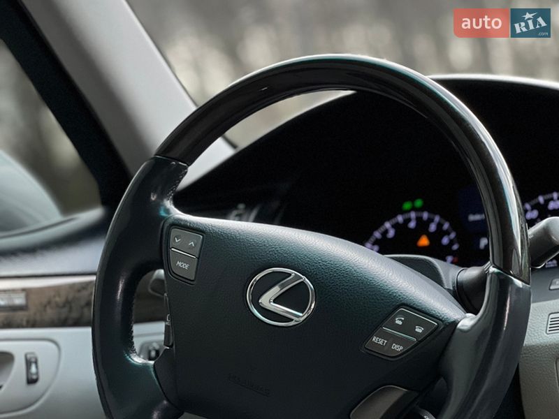 Седан Lexus LS 2007 в Львове