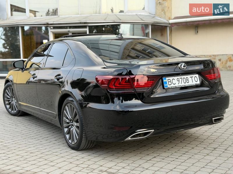 Седан Lexus LS 2013 в Ровно