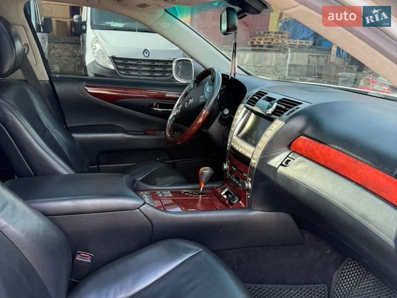 Седан Lexus LS 2007 в Ивано-Франковске