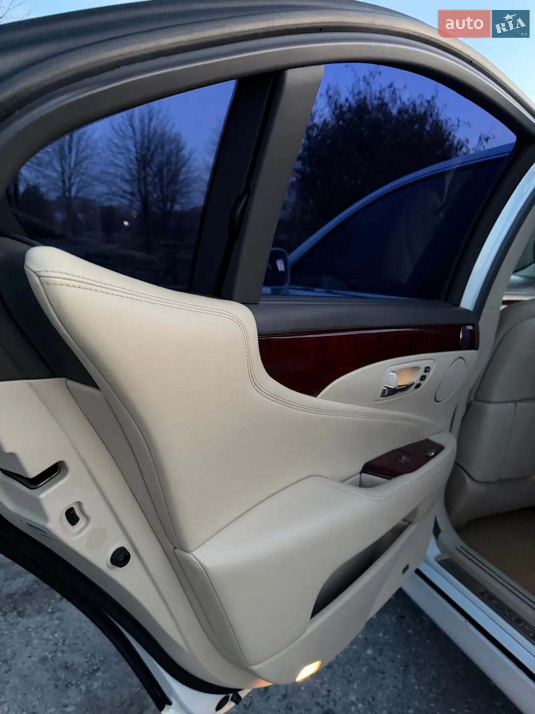 2010 Lexus LS - мініатюра 22