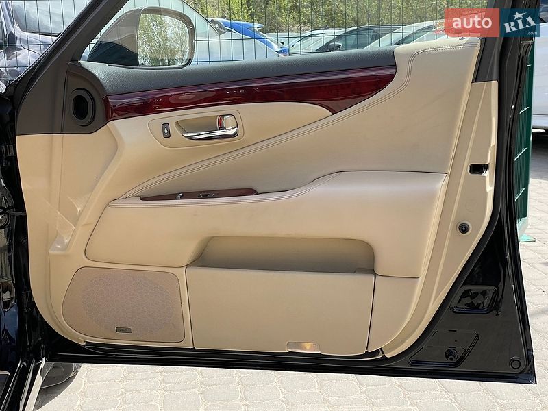 Седан Lexus LS 2007 в Бердичеві