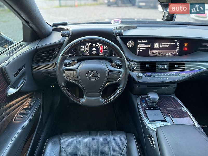 Седан Lexus LS 2018 в Киеве