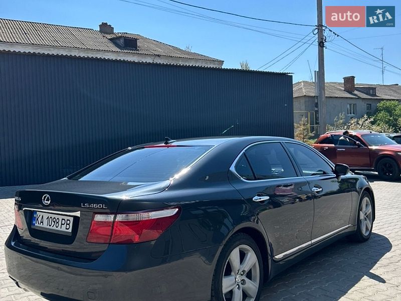 Седан Lexus LS 2007 в Врадіївці