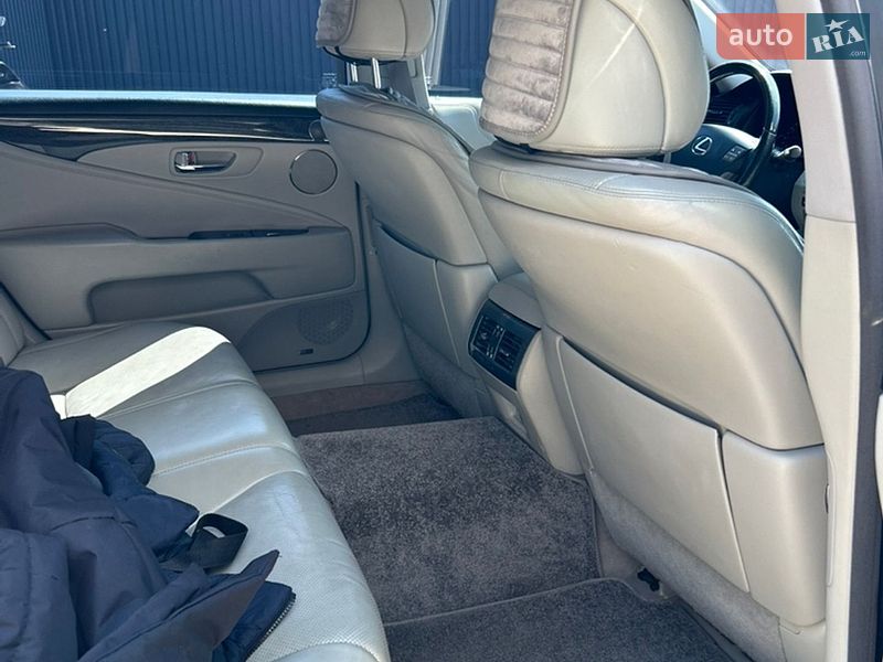 Седан Lexus LS 2007 в Врадіївці