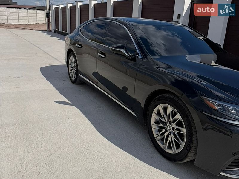 Седан Lexus LS 2018 в Житомире