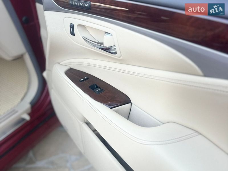 Седан Lexus LS 2013 в Полтаве