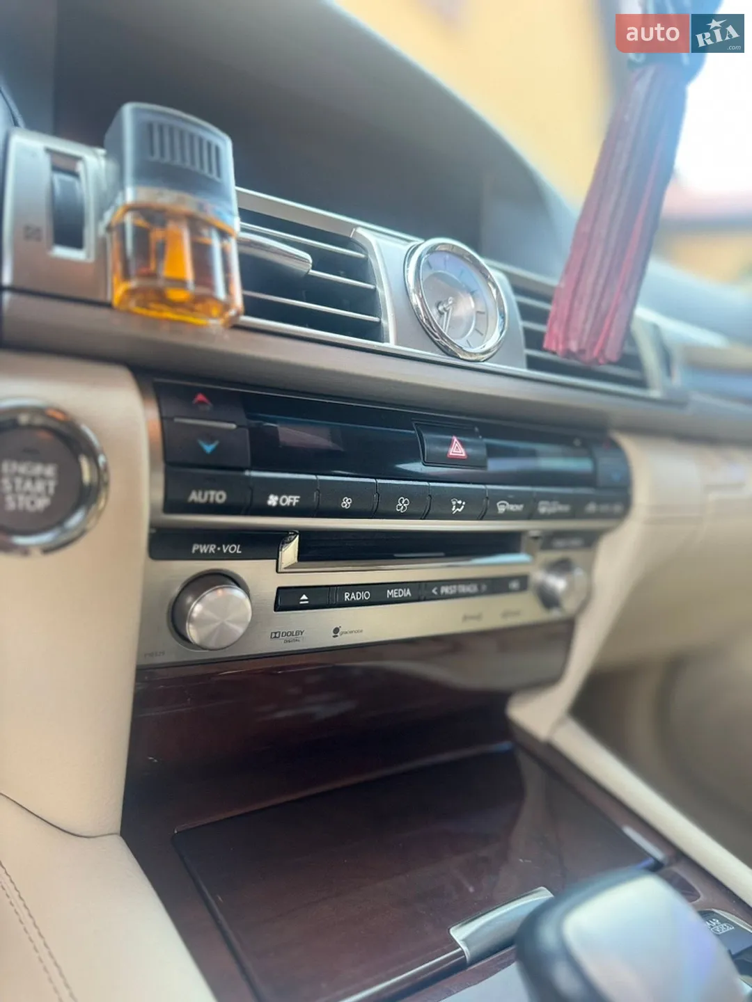 2013 Lexus LS - мініатюра 24