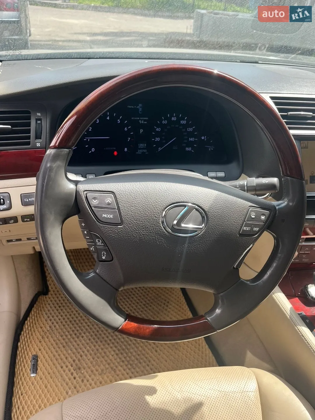 2011 Lexus LS - мініатюра 9