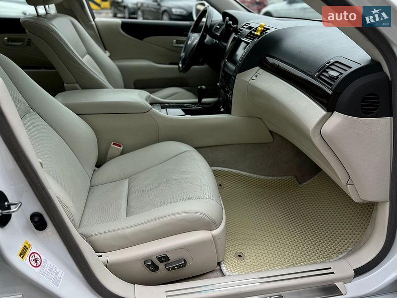 Седан Lexus LS 2007 в Одессе