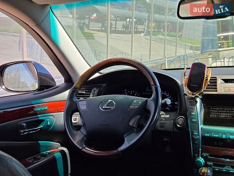Седан Lexus LS 2007 в Киеве