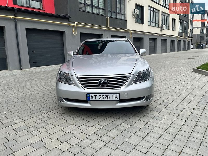 Седан Lexus LS 2007 в Івано-Франківську