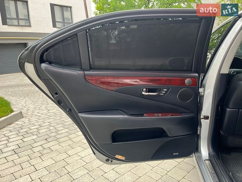 Седан Lexus LS 2007 в Івано-Франківську