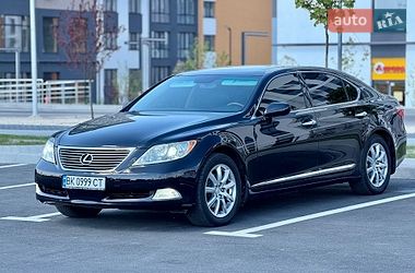 Седан Lexus LS 2008 в Рівному
