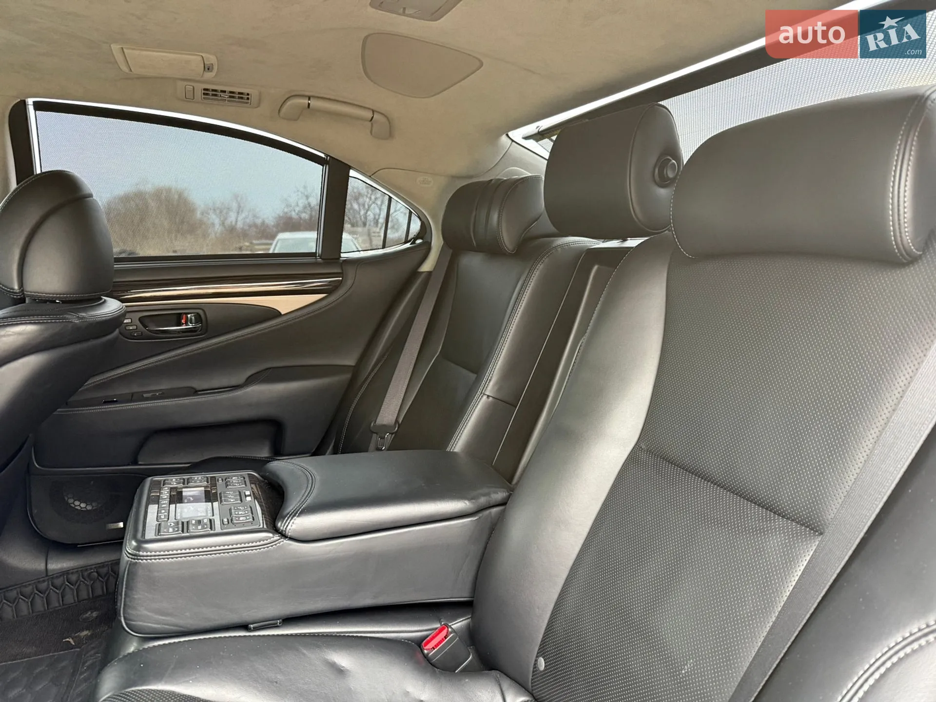 2013 Lexus LS - мініатюра 40