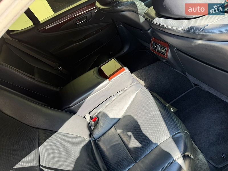 Седан Lexus LS 2007 в Днепре