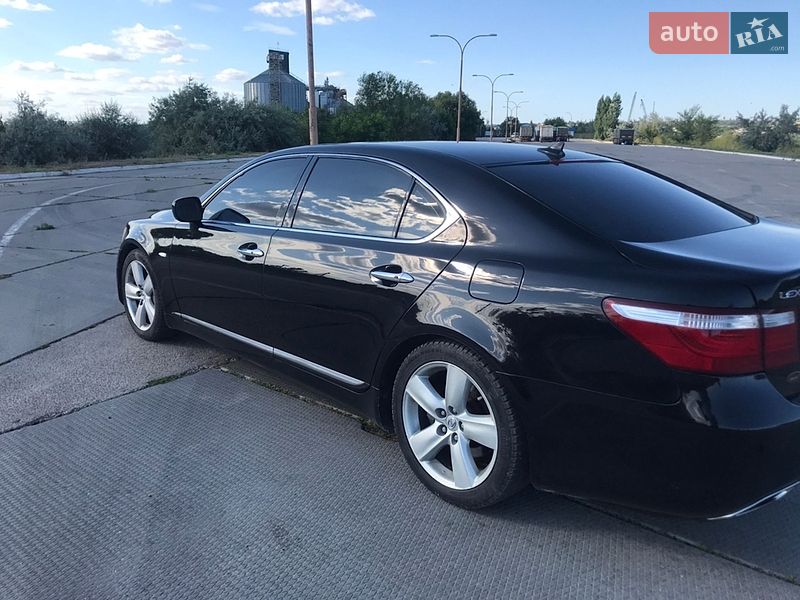 Седан Lexus LS 2007 в Новой Одессе