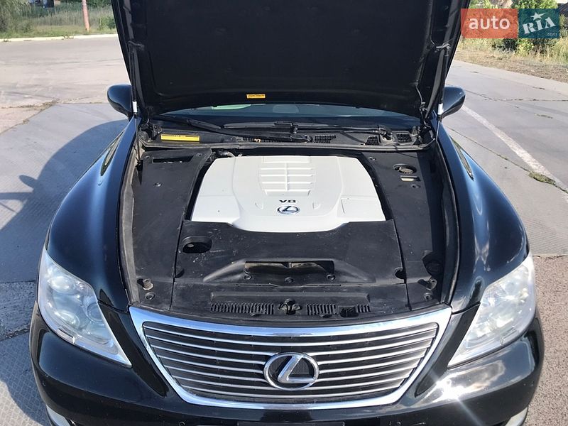 Седан Lexus LS 2007 в Новой Одессе