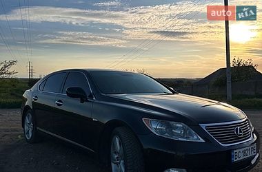 Седан Lexus LS 2007 в Новой Одессе