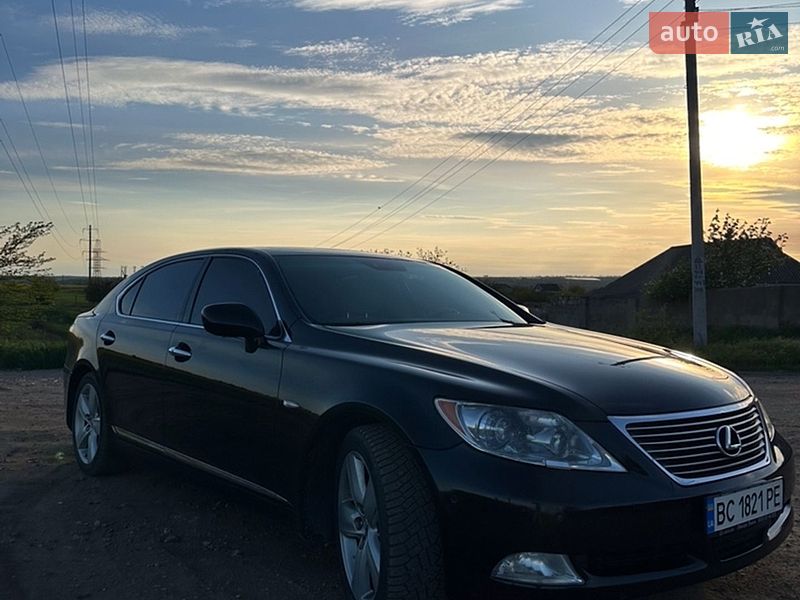 Седан Lexus LS 2007 в Новой Одессе