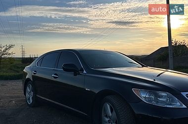 Седан Lexus LS 2007 в Новой Одессе