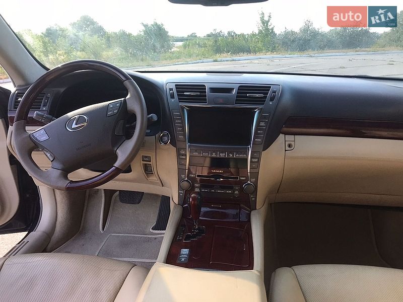 Седан Lexus LS 2007 в Новой Одессе
