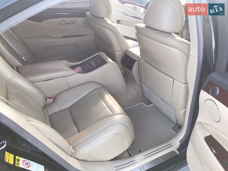 Седан Lexus LS 2007 в Новой Одессе