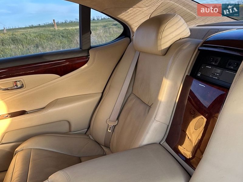 Седан Lexus LS 2007 в Новой Одессе