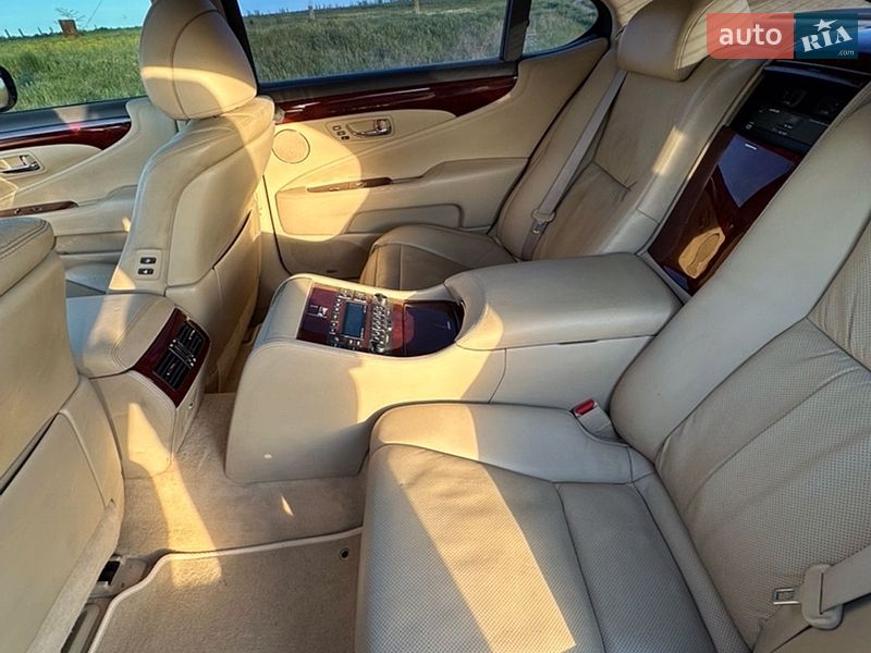 Седан Lexus LS 2007 в Новой Одессе