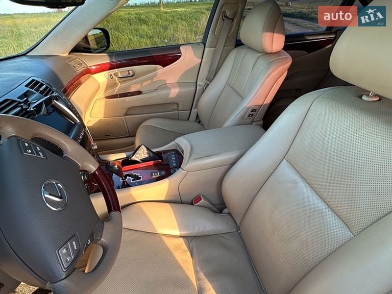 Седан Lexus LS 2007 в Новой Одессе