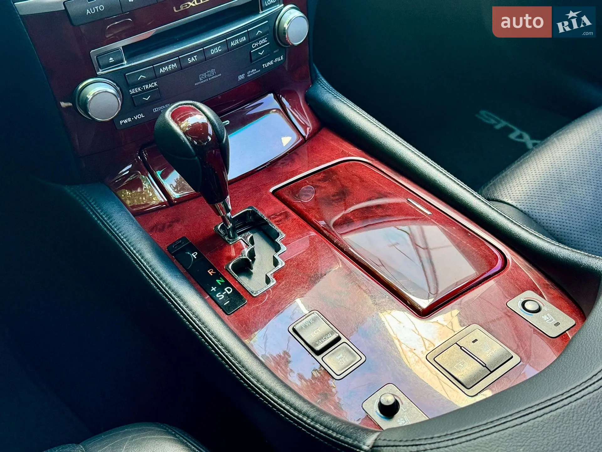 2011 Lexus LS - мініатюра 11