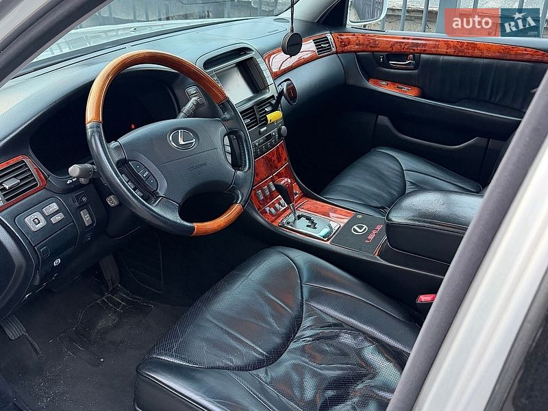 Седан Lexus LS 2004 в Киеве