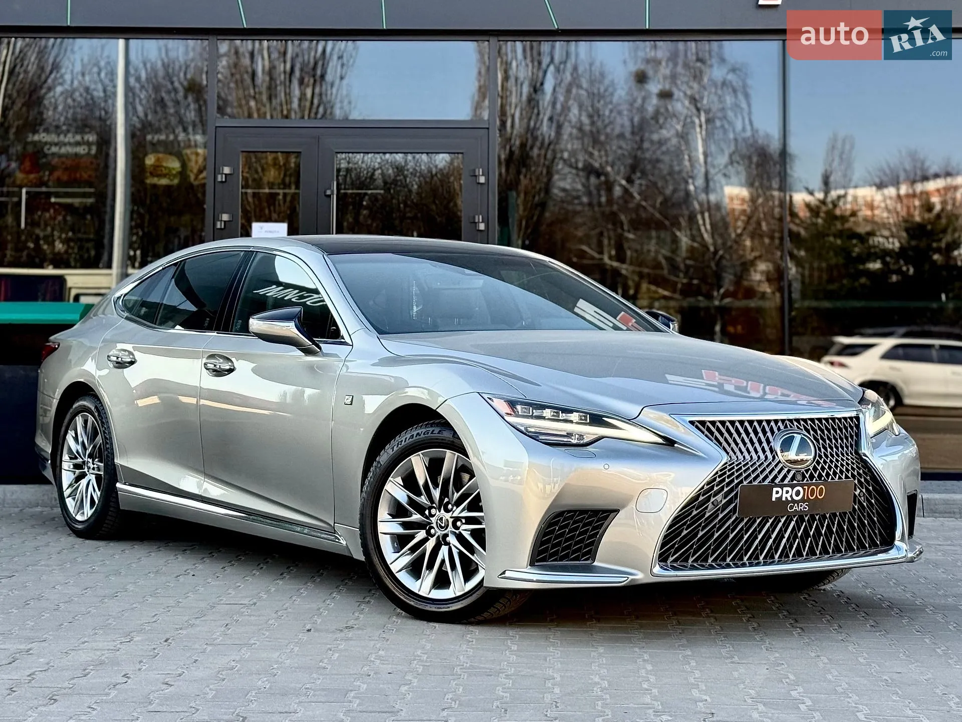 2020 Lexus LS - мініатюра 8