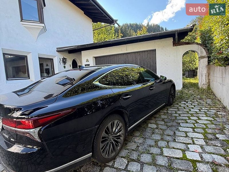 Lexus LS 2018