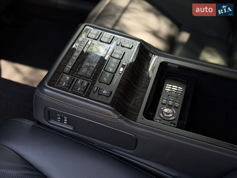 Седан Lexus LS 2013 в Одессе