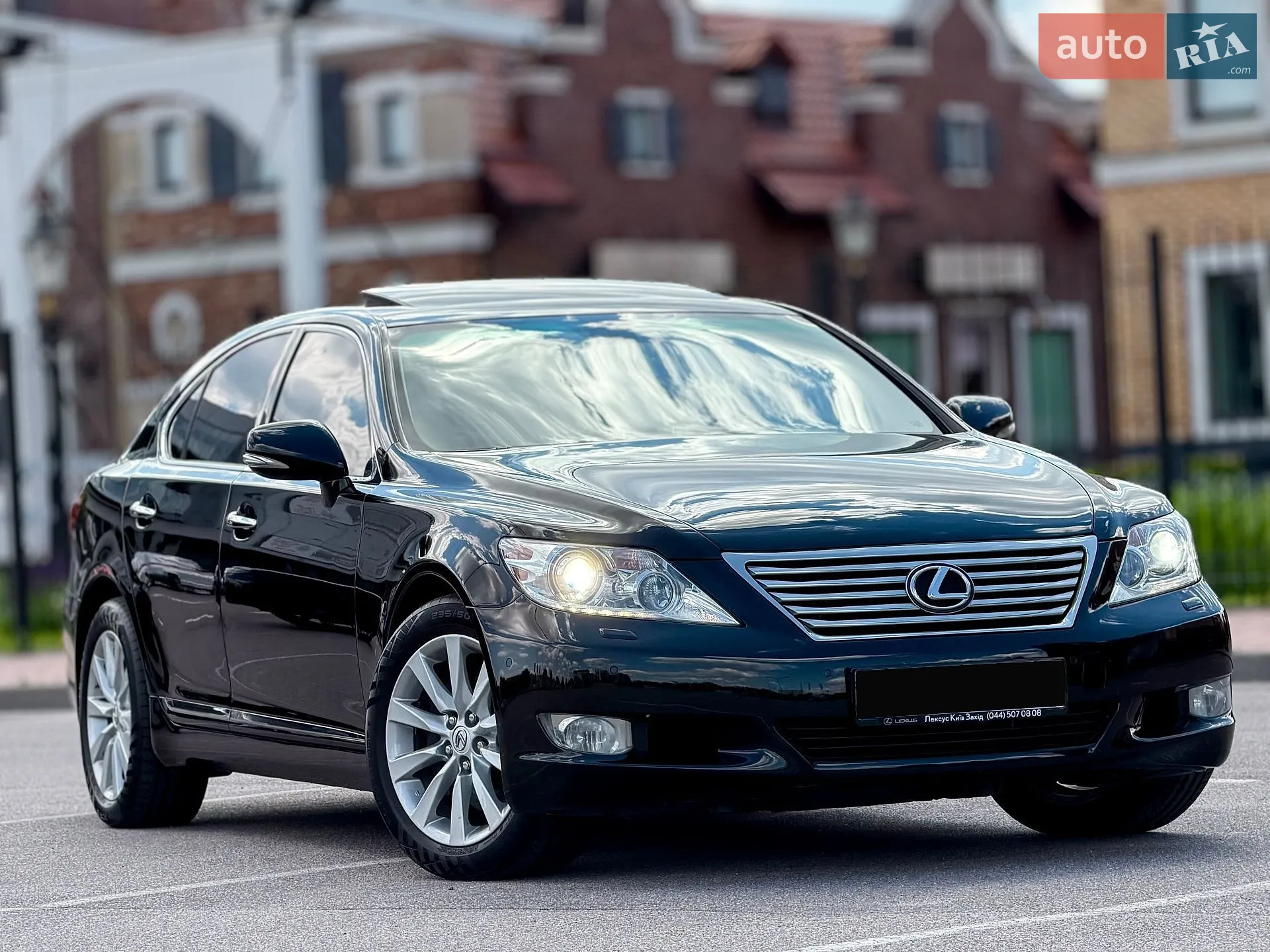 2010 Lexus LS - мініатюра 35