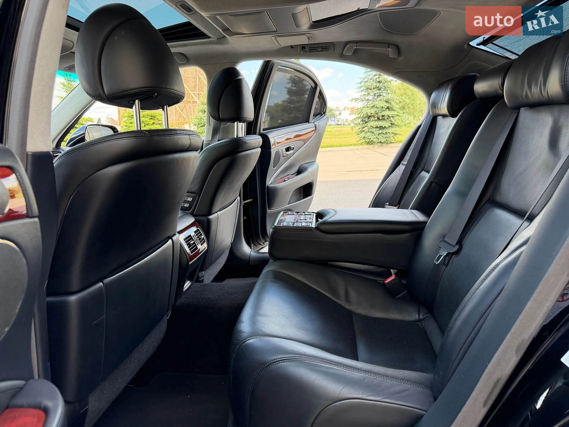 2010 Lexus LS - мініатюра 47