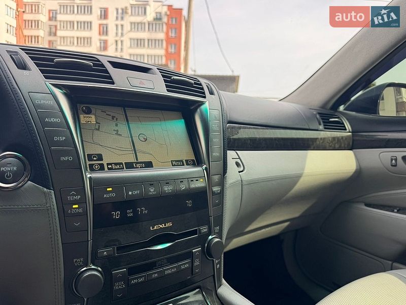 Седан Lexus LS 2007 в Львові