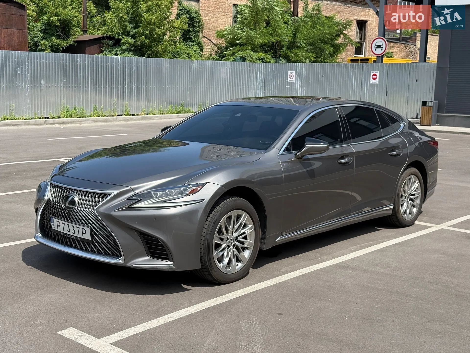 2018 Lexus LS - мініатюра 13