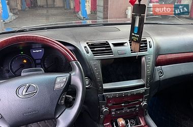 Седан Lexus LS 2007 в Бродах